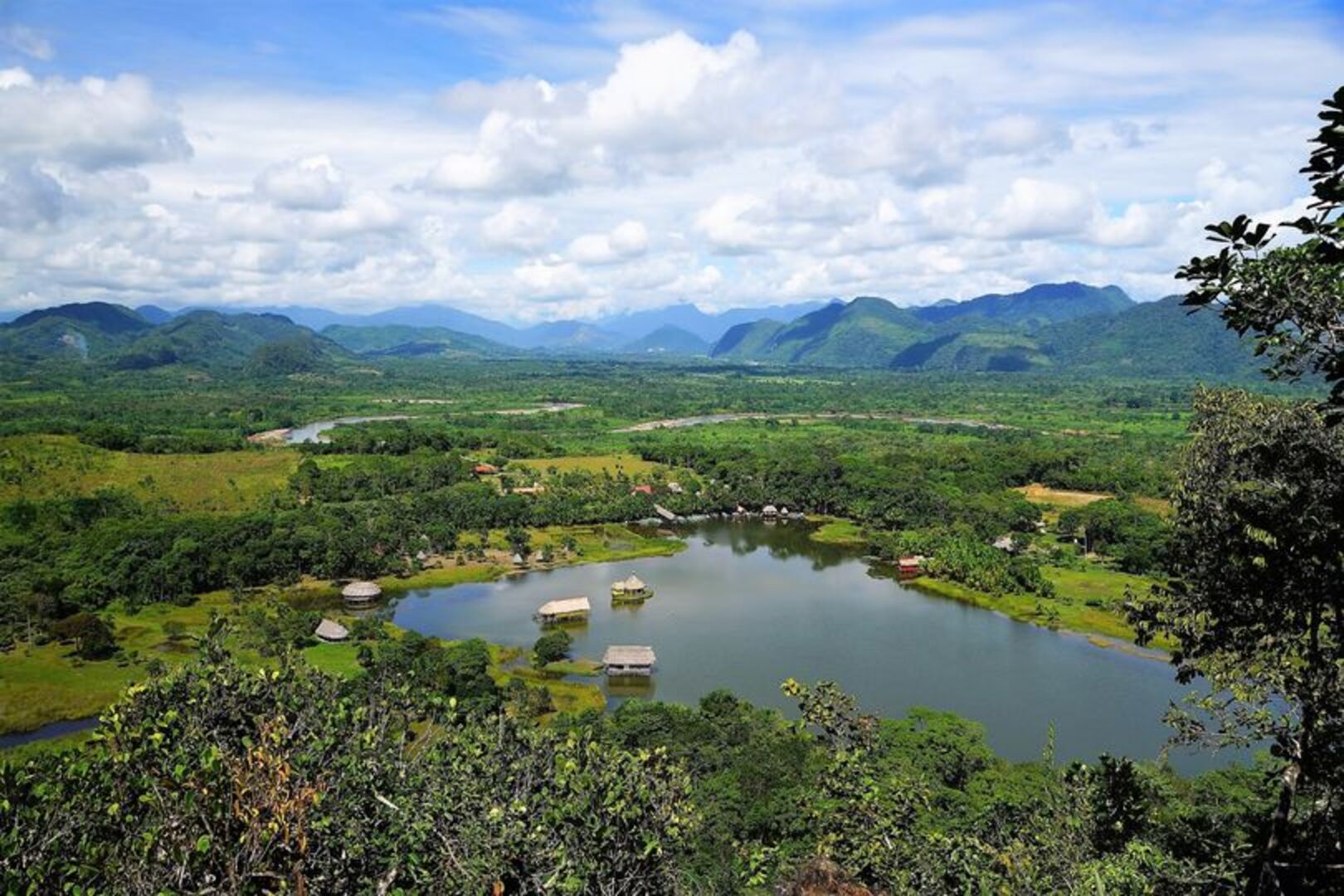 LAGUNA DE LOS MILAGROS