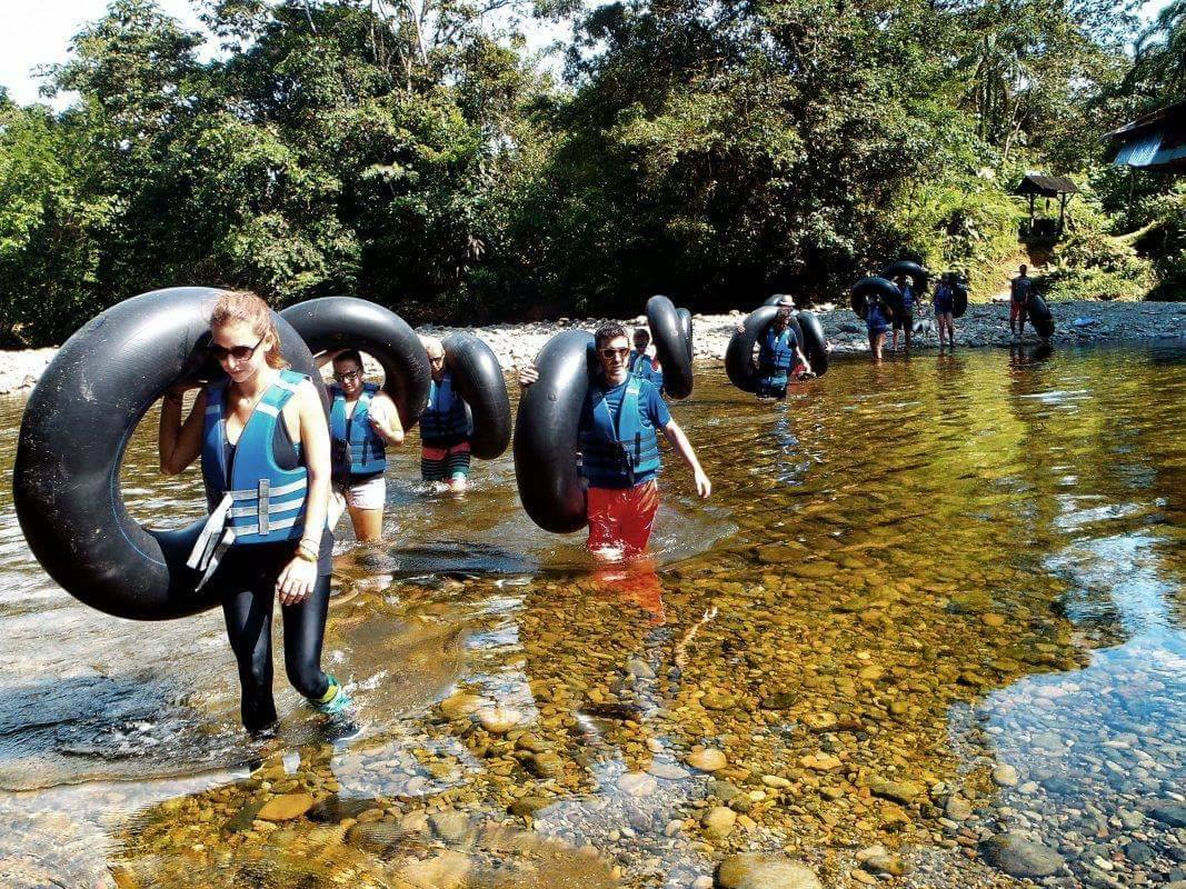 aventura sobre el rio