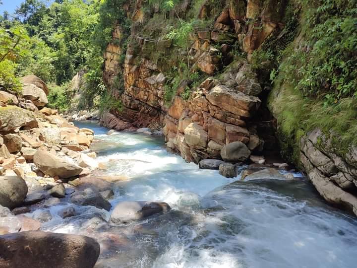 BIODIVERSIDAD Y TURISMO POR DESCUBRIR EN EL AREA DE CONSERVACIÒN REGIONAL CODO DEL POZUZO
